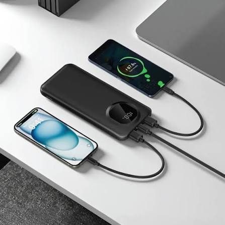 باور بانك رقمي Green Lion Nairo - سعة 10000mAh - منفذين USB-A - تصميم نحيف - متوفر لدى Mt mobile